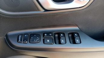 Hyundai Kona 1.6h-GDi Hybrid Premium 5dr Automatic