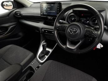 Toyota Yaris 1.5 VVT-h Design E-CVT Euro 6 (s/s) 5dr