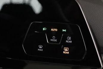 Volkswagen Golf 1.0 TSI Life Euro 6 (s/s) 5dr