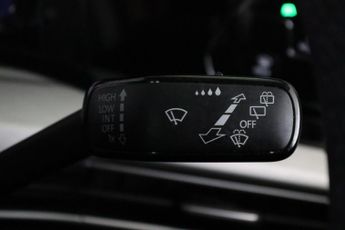 Volkswagen Golf 1.0 TSI Life Euro 6 (s/s) 5dr