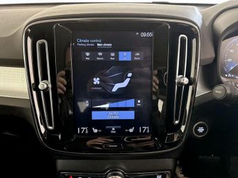 Volvo XC40 1.5 T3 Momentum Pro Auto Euro 6 (s/s) 5dr