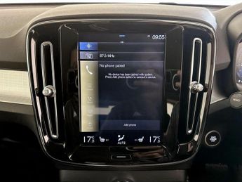 Volvo XC40 1.5 T3 Momentum Pro Auto Euro 6 (s/s) 5dr