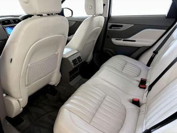 Jaguar F-PACE 2.0 D180 Portfolio Auto AWD Euro 6 (s/s) 5dr