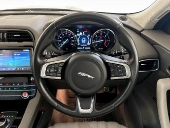 Jaguar F-PACE 2.0 D180 Portfolio Auto AWD Euro 6 (s/s) 5dr