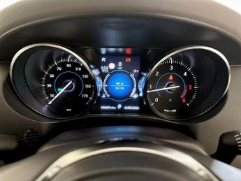 Jaguar F-PACE 2.0 D180 Portfolio Auto AWD Euro 6 (s/s) 5dr