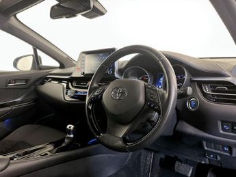 Toyota C-HR 2.0 VVT-h Design CVT Euro 6 (s/s) 5dr