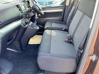 Toyota PROACE Verso 1.5D Shuttle Medium MPV 5dr Diesel Manual MWB Euro 6 (s/s) (9 Se