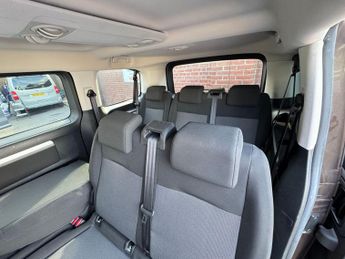 Toyota PROACE Verso 1.5D Shuttle Medium MPV MWB Euro 6 (s/s) 5dr (9 Seat)