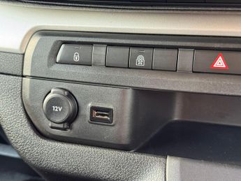 Toyota PROACE Verso 1.5D Shuttle Medium MPV MWB Euro 6 (s/s) 5dr (9 Seat)