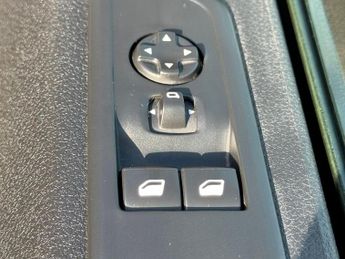 Toyota PROACE Verso 1.5D Shuttle Medium MPV MWB Euro 6 (s/s) 5dr (9 Seat)