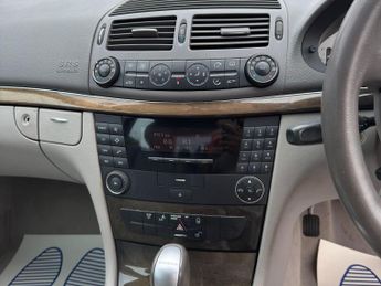 Mercedes-Benz E Class 3.2 E320 Avantgarde 4dr