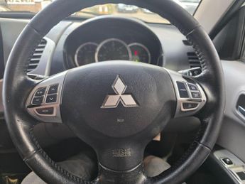 Mitsubishi L200 2.5 DI-D Barbarian Black Auto 4WD Euro 5 4dr (LB)