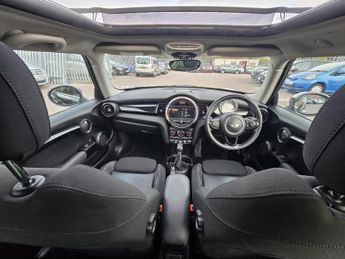 MINI Hatch 1.5 Cooper D Auto Euro 6 (s/s) 3dr