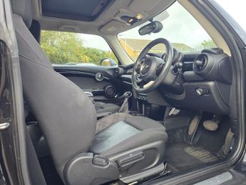MINI Hatch 1.5 Cooper D Auto Euro 6 (s/s) 3dr