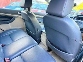 Ford Focus 2.0 Titanium 5dr