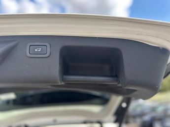 Land Rover Discovery Sport 2.0 TD4 HSE Black Auto 4WD Euro 6 (s/s) 5dr