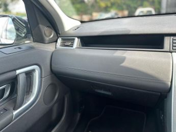 Land Rover Discovery Sport 2.0 TD4 HSE Black Auto 4WD Euro 6 (s/s) 5dr