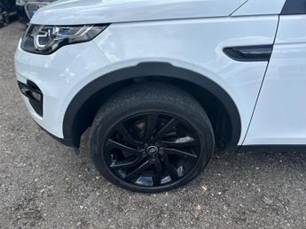 Land Rover Discovery Sport 2.0 TD4 HSE Black Auto 4WD Euro 6 (s/s) 5dr