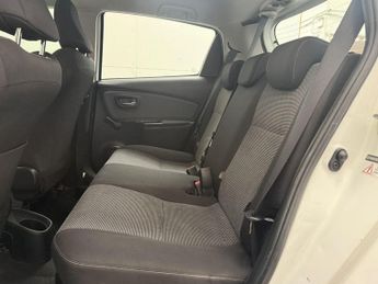 Toyota Yaris 1.5 VVT-h Icon E-CVT Euro 6 5dr