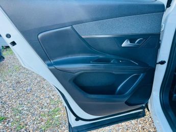 Peugeot 3008 1.5 BlueHDi Allure EAT Euro 6 (s/s) 5dr