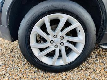 Land Rover Discovery Sport 2.0 TD4 SE Tech Auto 4WD Euro 6 (s/s) 5dr