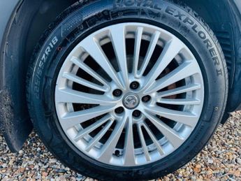 Vauxhall Grandland X 1.5 Turbo D BlueInjection Tech Line Nav Auto Euro 6 (s/s) 5dr