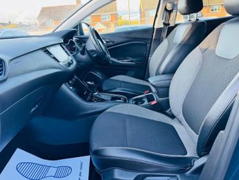 Vauxhall Grandland X 1.5 Turbo D BlueInjection Tech Line Nav Auto Euro 6 (s/s) 5dr