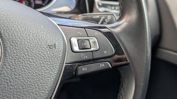 Volkswagen Golf 1.4 TSI BlueMotion Tech SE Hatchback 5dr Petrol DSG Euro 5 (s/s)