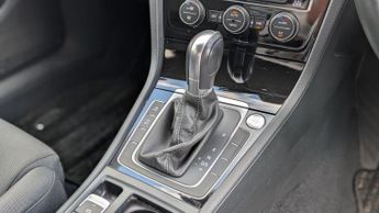 Volkswagen Golf 1.4 TSI BlueMotion Tech SE Hatchback 5dr Petrol DSG Euro 5 (s/s)