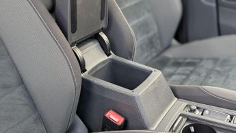 Volkswagen Golf 1.4 TSI BlueMotion Tech SE Hatchback 5dr Petrol DSG Euro 5 (s/s)