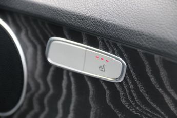 Mercedes-Benz C Class 2.0 C300d AMG Line Night Edition (Premium) Saloon 4dr Diesel G-T