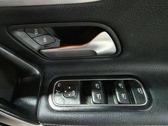 Mercedes-Benz CLA 1.3 CLA180 AMG Line (Premium 2) Shooting Brake 7G-DCT Euro 6 (s/