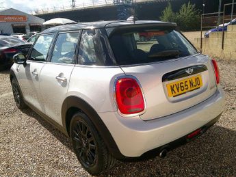 MINI Hatch 1.5 Cooper Auto Euro 6 (s/s) 5dr