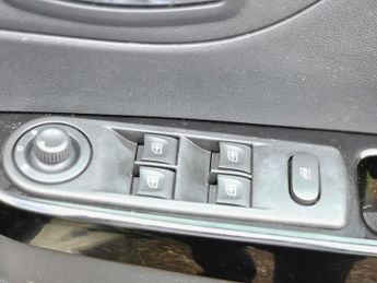 Renault Captur 1.2 TCe ENERGY Dynamique Nav Auto Euro 6 (s/s) 5dr