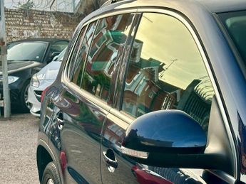 Volkswagen Tiguan 2.0 TDI BlueMotion Tech Match DSG 4WD Euro 5 (s/s) 5dr