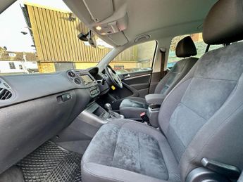 Volkswagen Tiguan 2.0 TDI BlueMotion Tech Match DSG 4WD Euro 5 (s/s) 5dr