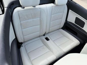 Volkswagen Golf 2.0 TDI BlueMotion Tech GT Cabriolet DSG Euro 5 (s/s) 2dr