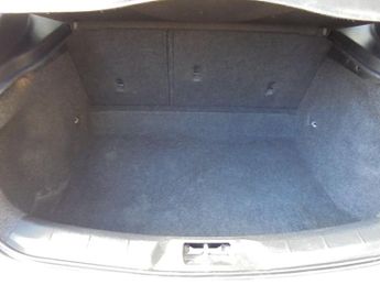 Volvo V40 2.0 D2 R-Design Pro Auto Euro 6 (s/s) 5dr