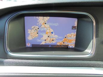 Volvo V40 2.0 D2 R-Design Pro Auto Euro 6 (s/s) 5dr