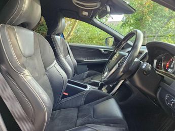 Volvo XC60 2.4 D5 R-Design Nav Auto AWD Euro 6 (s/s) 5dr