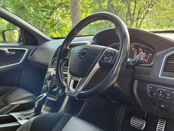 Volvo XC60 2.4 D5 R-Design Nav Auto AWD Euro 6 (s/s) 5dr