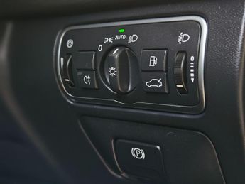 Volvo XC60 2.4 D5 R-Design Nav Auto AWD Euro 6 (s/s) 5dr