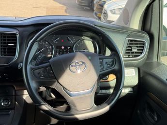 Toyota PROACE Verso 2.0D Family Medium MPV Auto MWB Euro 6 (s/s) 5dr (8 Seat)