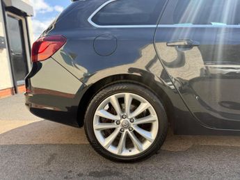 Vauxhall Astra 2.0 CDTi Elite Sports Tourer Auto Euro 5 5dr
