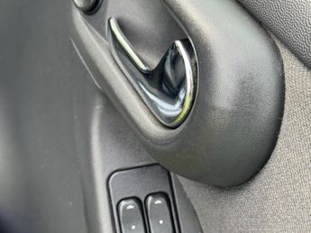 Vauxhall Corsa 1.4i 16v Design 5dr (a/c)
