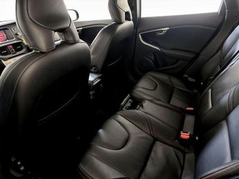Volvo V40 Cross Country 1.5 T3 GPF Pro Auto Euro 6 (s/s) 5dr