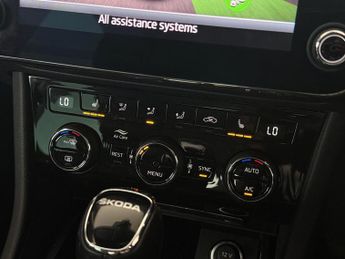 Skoda Superb 2.0 TDI SE L DSG Euro 6 (s/s) 5dr
