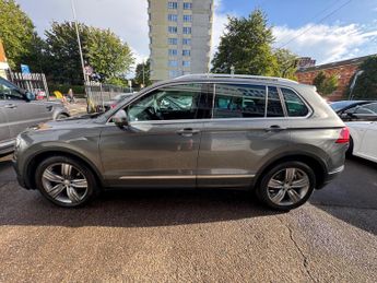 Volkswagen Tiguan 2.0 TDI BlueMotion Tech SEL DSG Euro 6 (s/s) 5dr