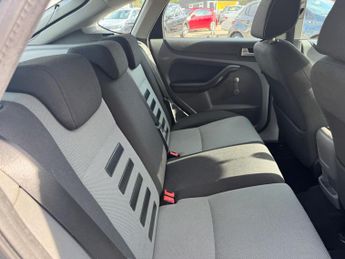 Ford Focus 1.6 Zetec 5dr