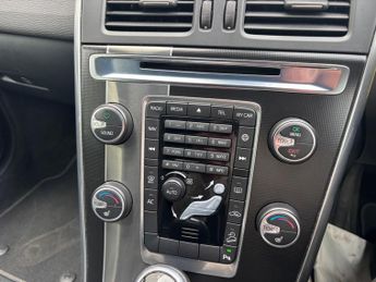 Volvo XC60 2.4 D4 R-Design Lux Nav Geartronic AWD Euro 5 5dr